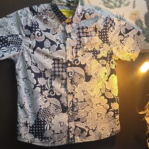 Speciality Button Up By Dres Ladro